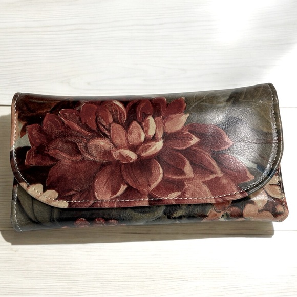 Handbags - Dusty Rose Calico Flowers
Wallet trifold Billfold Vegan
Leather Card Clutch
